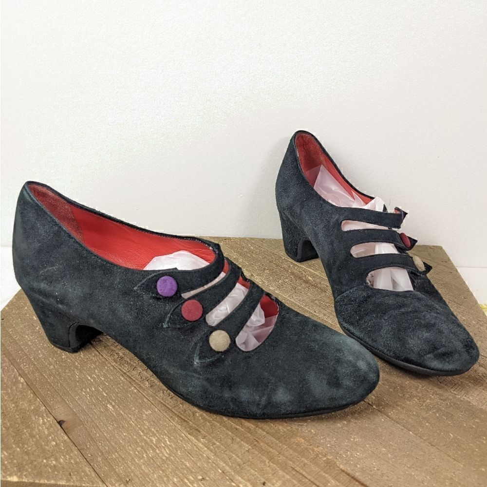 Pas de rouge Black suede shoes with triple strap colored buttons size 7.5